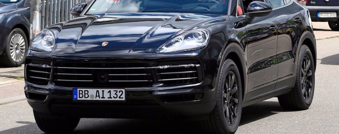 Porsche вывел на тесты новый Cayenne