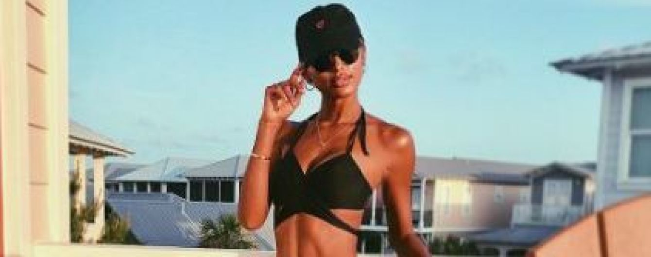 Выглядит идеально: "ангел" Victoria's Secret Жасмин Тукс опубликовала фото в бикини