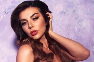 Апетитна Сєдокова у спідньому показала свої "плюс 10 кг"