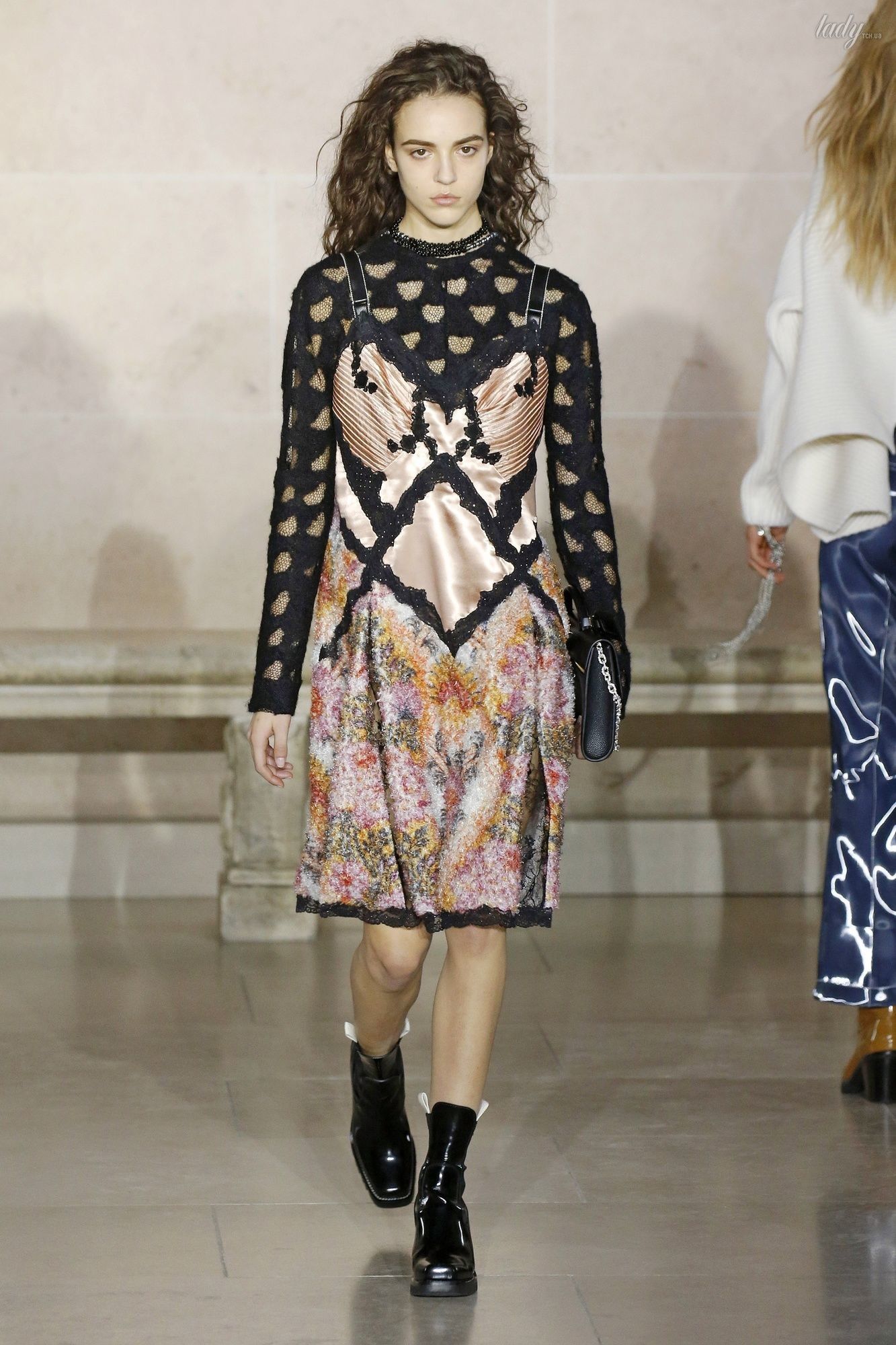 Коллекция Louis Vuitton прет-а-порте сезона осень-зима 2017-2018_40