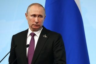 Київ активно та успішно торгує русофобією – Путін