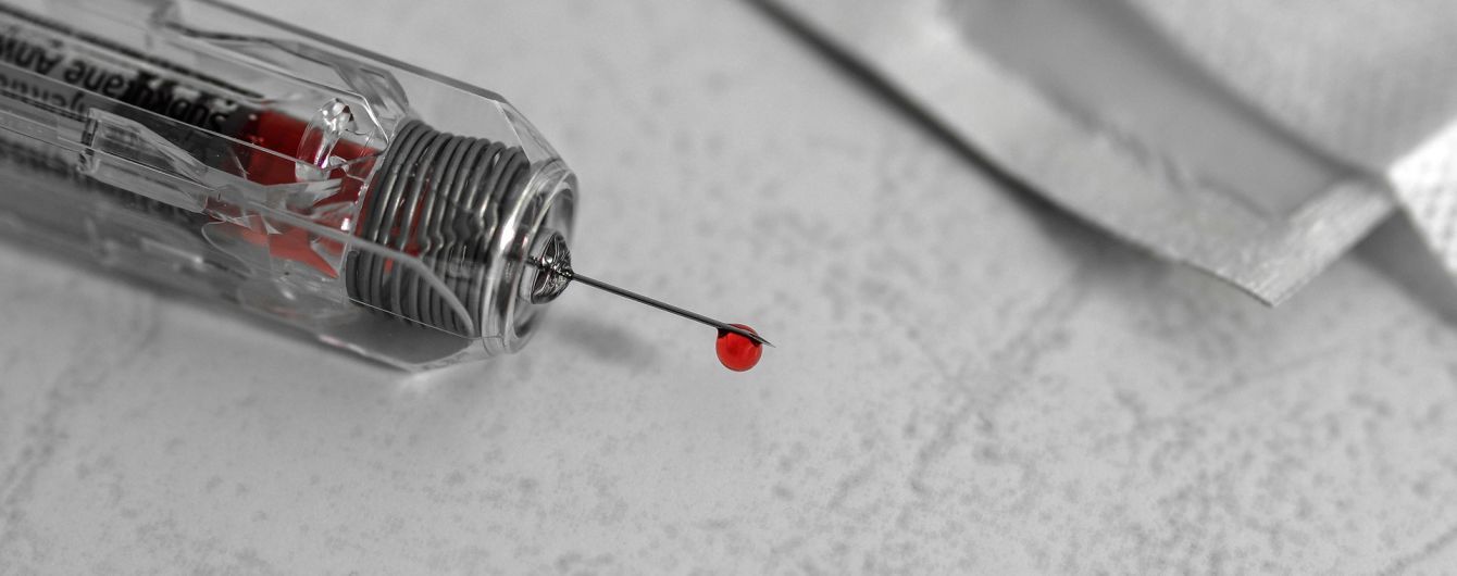 На Сумщині жінка звинуватила приватну клініку у підміні дорогої вакцини