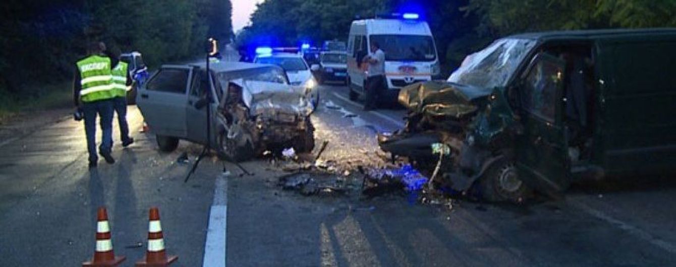 На Винничине в лобовом ДТП погибли 4 человека