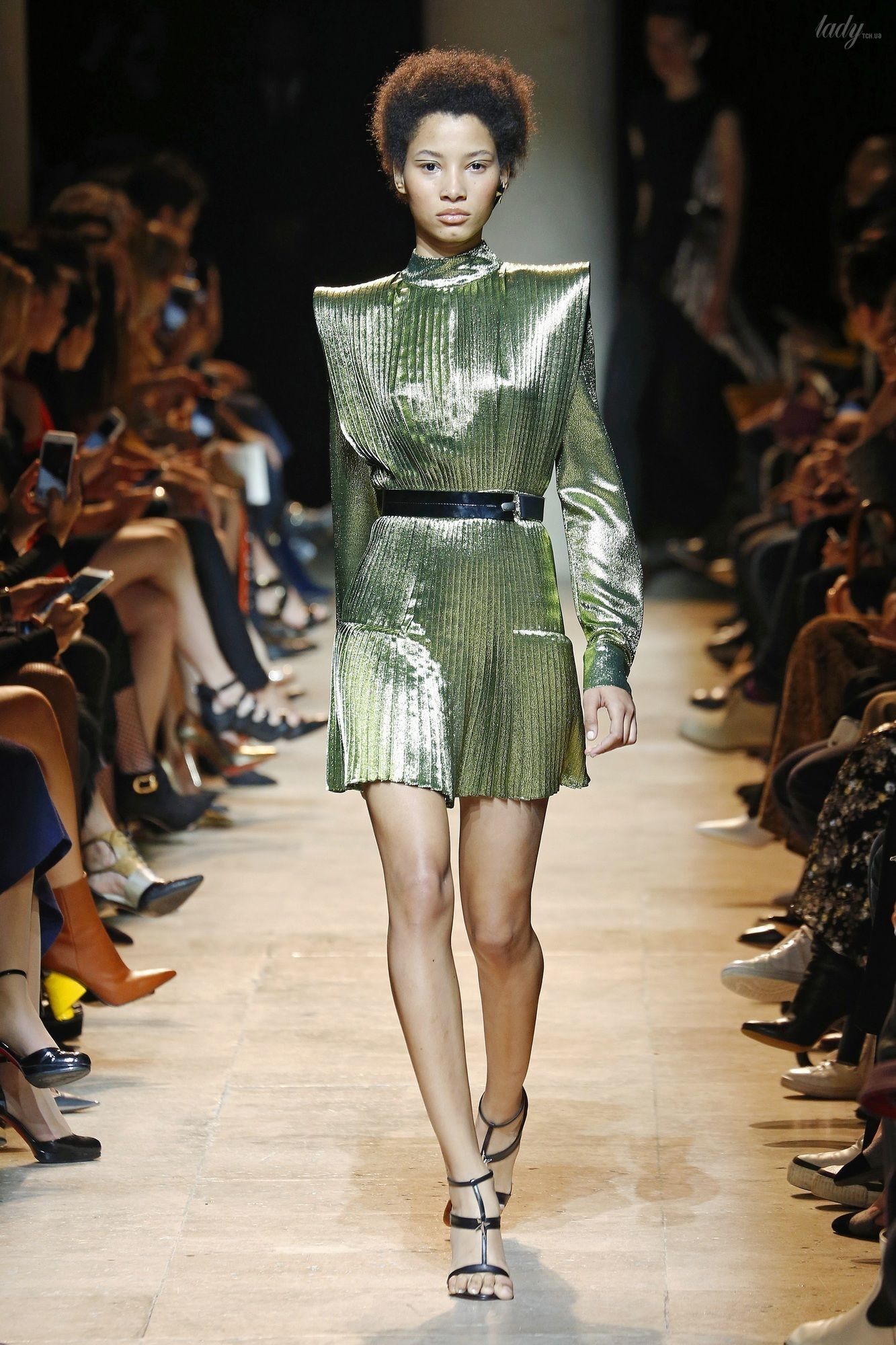 Коллекция Mugler прет-а-порте сезона осень-зима 2017-2018_26