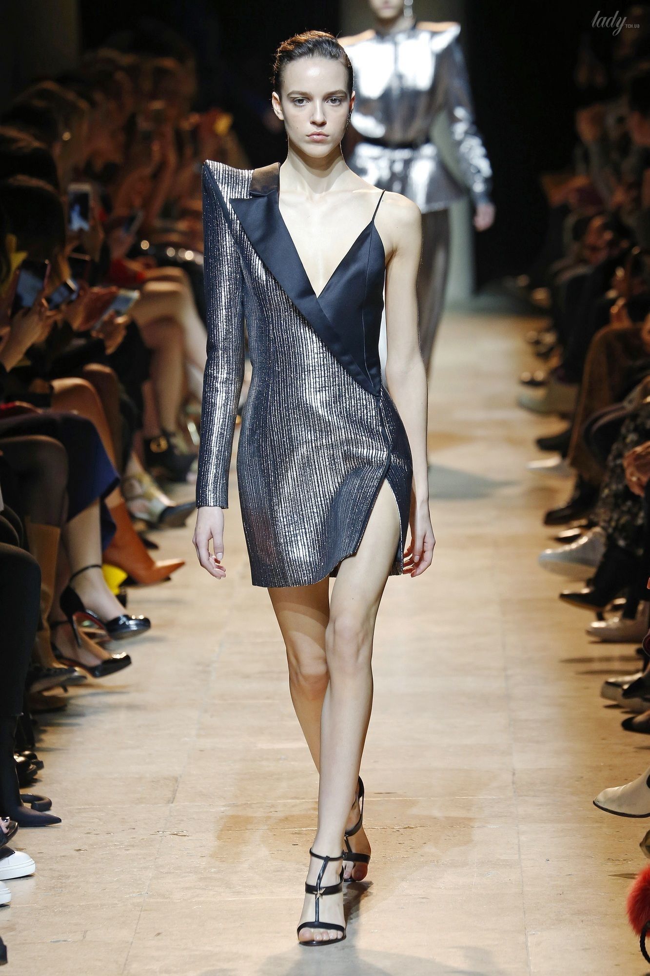 Коллекция Mugler прет-а-порте сезона осень-зима 2017-2018_33