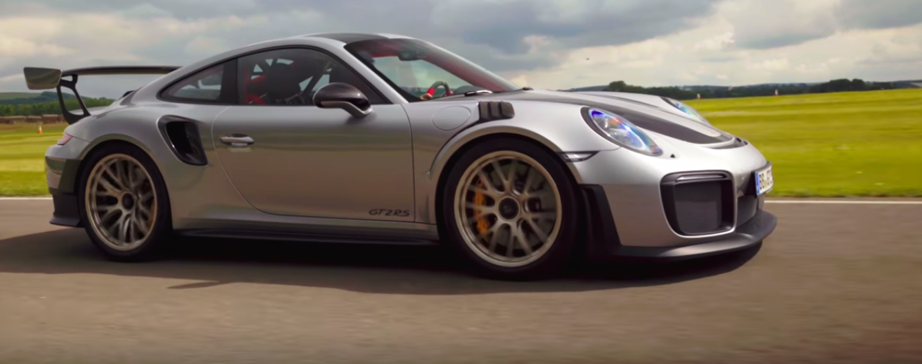 Porsche 911 GT2 RS разогнался на гоночной трассе до 336 км/ч