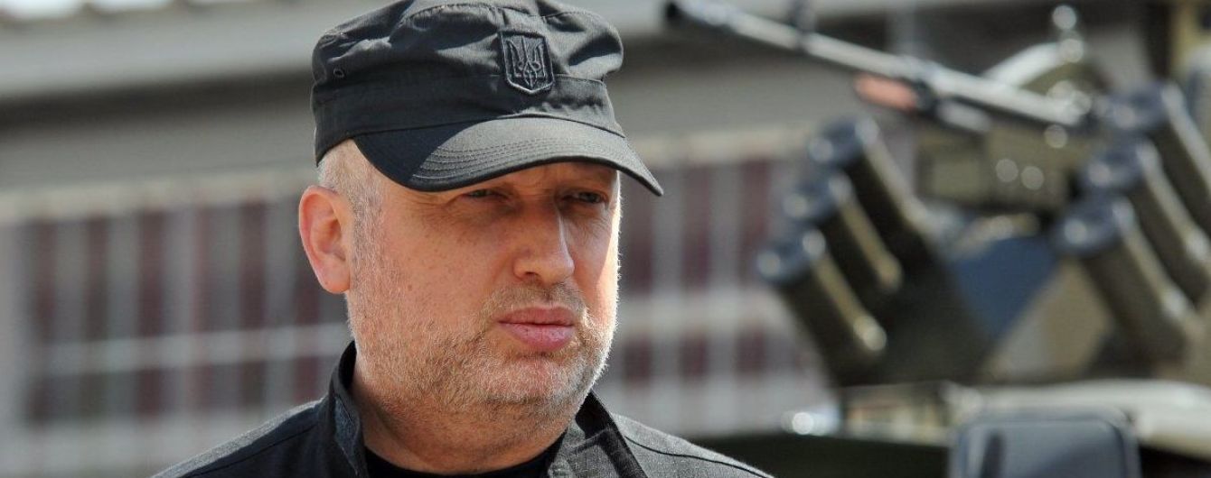 Росіян зобов'яжуть реєструватися перед в'їздом до України - Турчинов