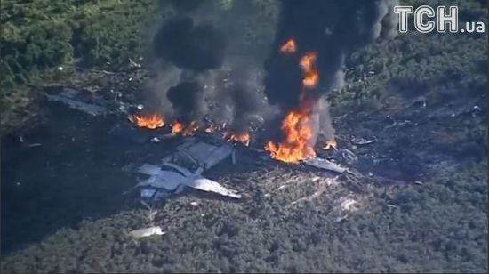 Авіакатастрофа в США: усі 16 людей на борту військового літака загинули