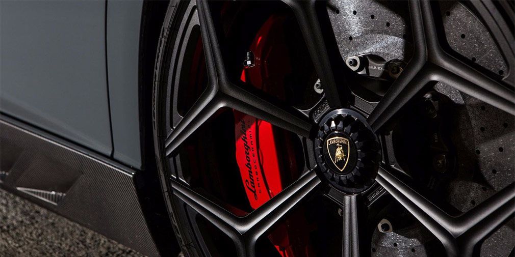 Lamborghini Aventador SV
