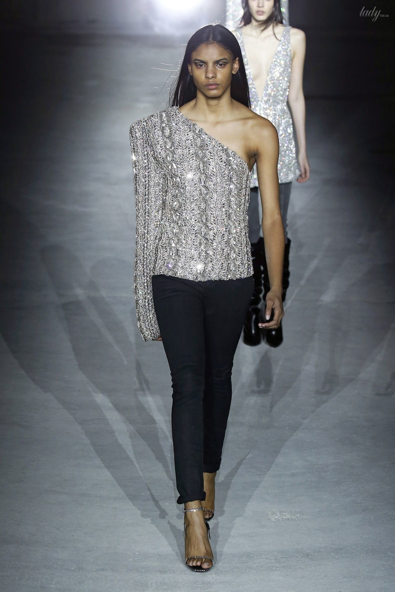 Коллекция Saint Laurent прет-а-порте сезона осень-зима 2017-2018_101