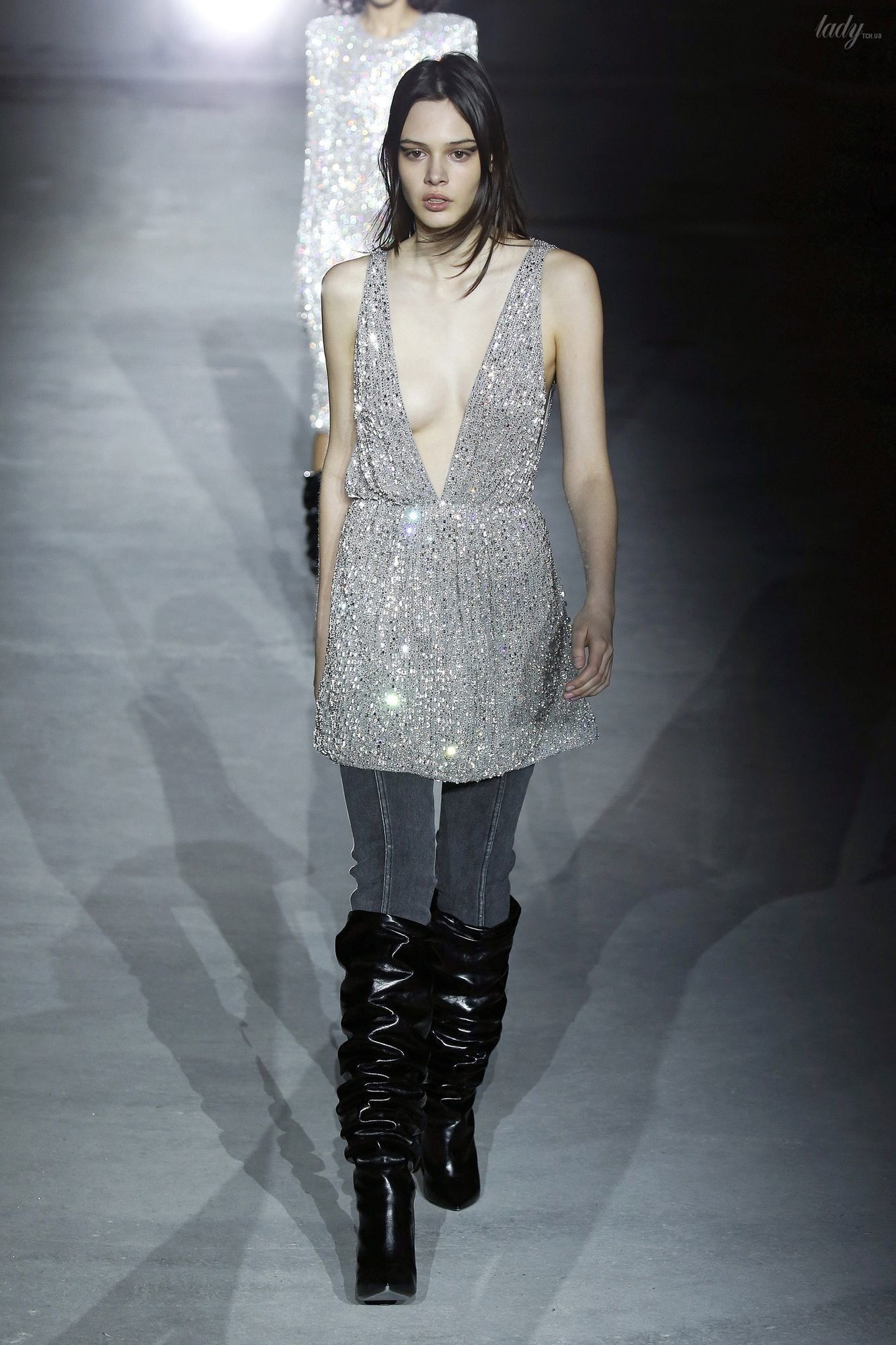 Коллекция Saint Laurent прет-а-порте сезона осень-зима 2017-2018_102