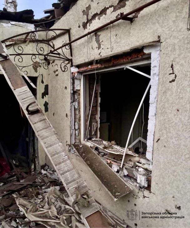 Разрушение в Запорожье после авиаударов 10 октября/Фото: Запорожская ОВА