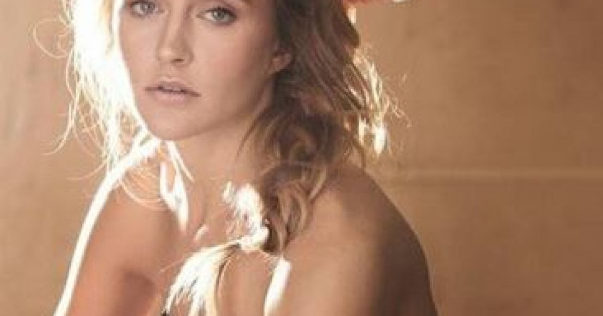 Ева Бушмина поразила эпатажным нарядом