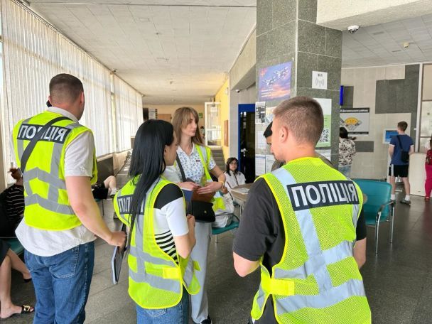 Поліція Києва відкрила вже другу справу за фактом загибелі людей біля зачиненого укриття / © Поліція Києва
