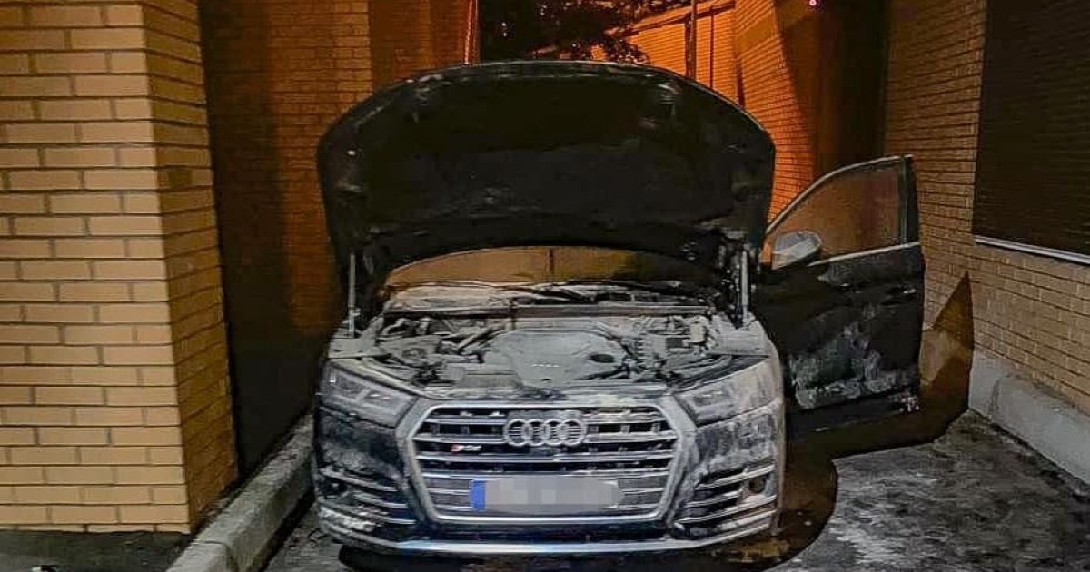 У Києві двоє одеситів підпалили автомобіль підприємця
