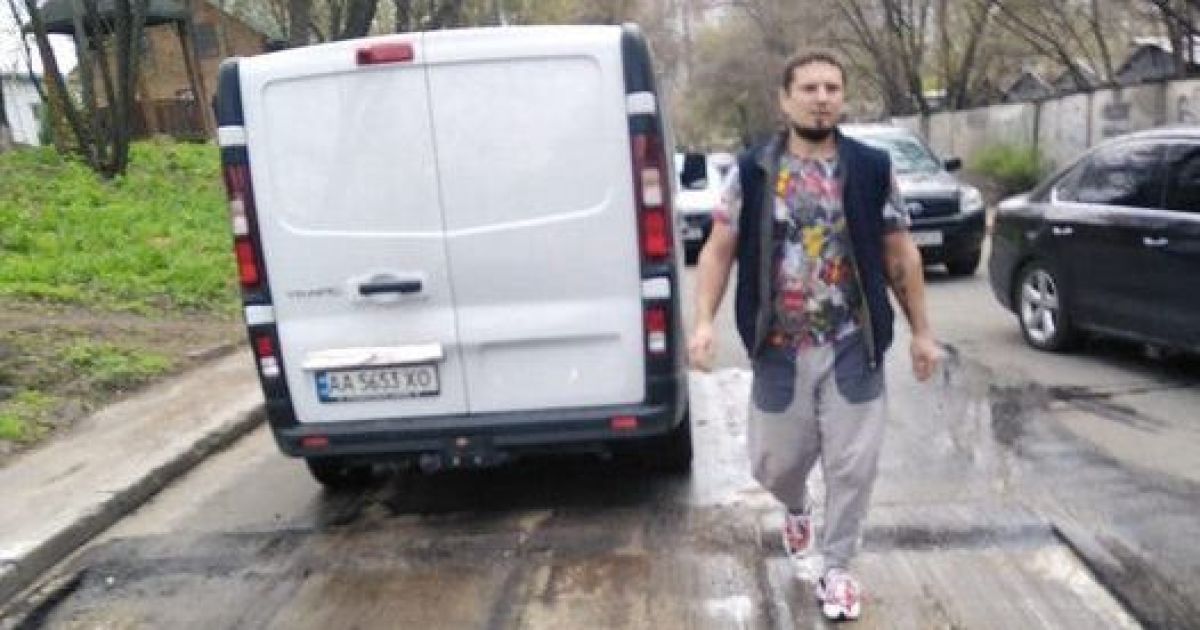 У Києві невідомий відкрив вогонь і поранив одного з дорожників, що виконували ремонтні роботи / © Комунальна корпорація "Київавтодор"