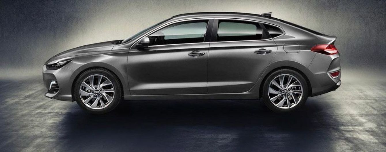 Hyundai рассекретил i30 в кузове "фастбек"