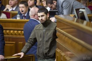 Любовний трикутник: народний депутат Дейдей залишає дружину заради коханки-племінниці колеги по фракції
