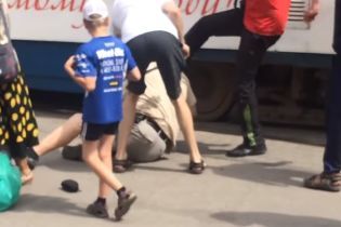 Стрельба на остановке трамвая в Запорожье: в полиции квалифицировали события, как хулиганство