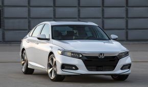 Honda представила Accord десятого поколения для США