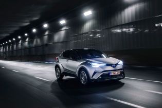 В Украине стартовал прием заказов на Toyota C-HR с новым мотором