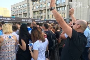 Провал організаторів на концерті Depeche Mode: частина фанів пропустила піввиступу