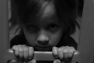 Учені розповіли, як побиття дітей батьками впливає на їхній характер