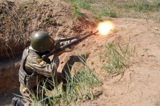 Украинские военные открывали огонь в ответ на каждый второй обстрел боевиков. Как прошли сутки в зоне АТО