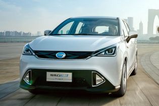 В Китае стартовали продажи электрокроссовера GAC Trumpchi GE3