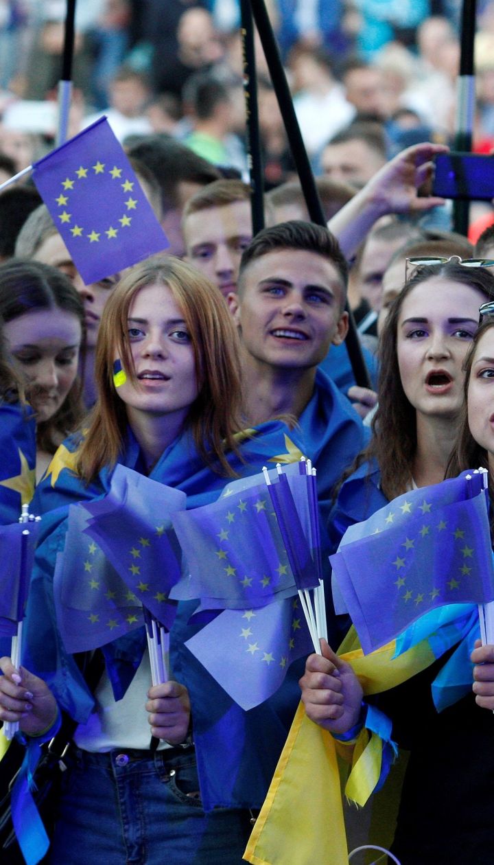 Рік безвізу. Куди в ЄС найчастіше їздять українці та які проблеми виникали дорогою. Інфографіка