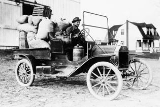 Первому пикапу Ford Model TT исполнилось 100 лет