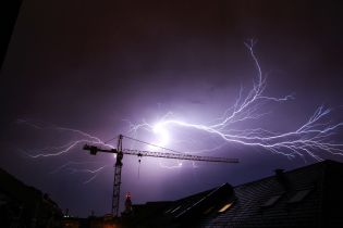 Україну заливатиме дощами. Штормове попередження