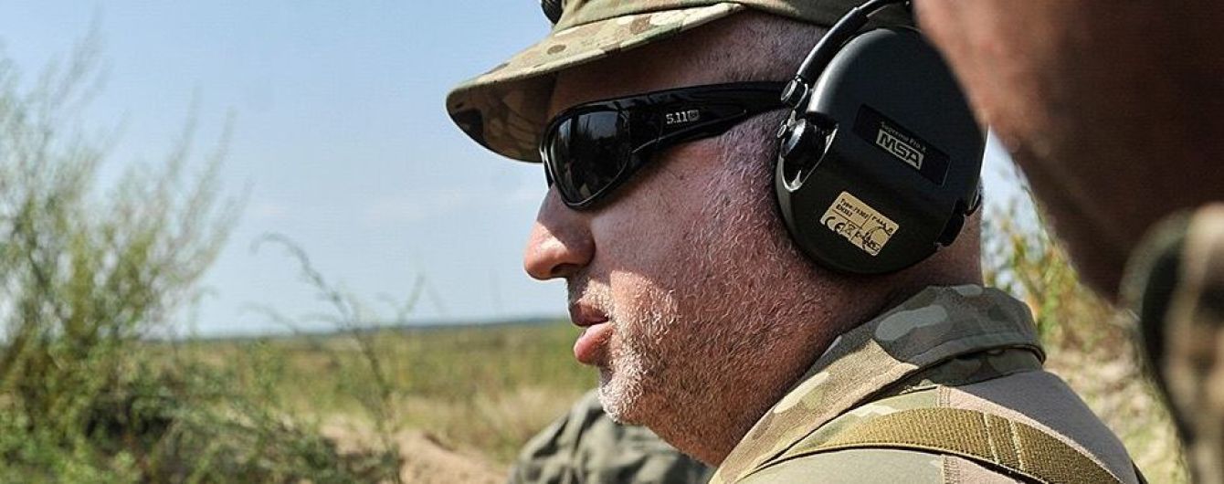 Оклади військових не можуть бути меншими, ніж у держслужбовців в затишних кабінетах - Турчинов