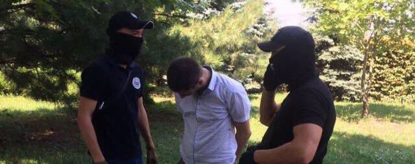 Правоохоронці затримали 15-го прокурора-корупціонера з початку року - Луценко