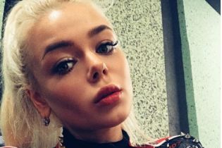 Аліна Гросу приголомшила фанів відвертим фото, де засвітила соски