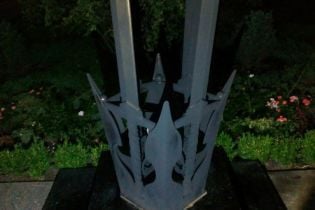 На Полтавщине вандалы подожгли памятник героям АТО