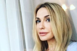 Ольга Сумская сменила прическу и похвасталась рыжими кудряшками