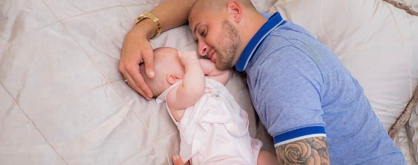 Дружина Ракицького показала "ніжного" чоловіка: це на полі він грубий