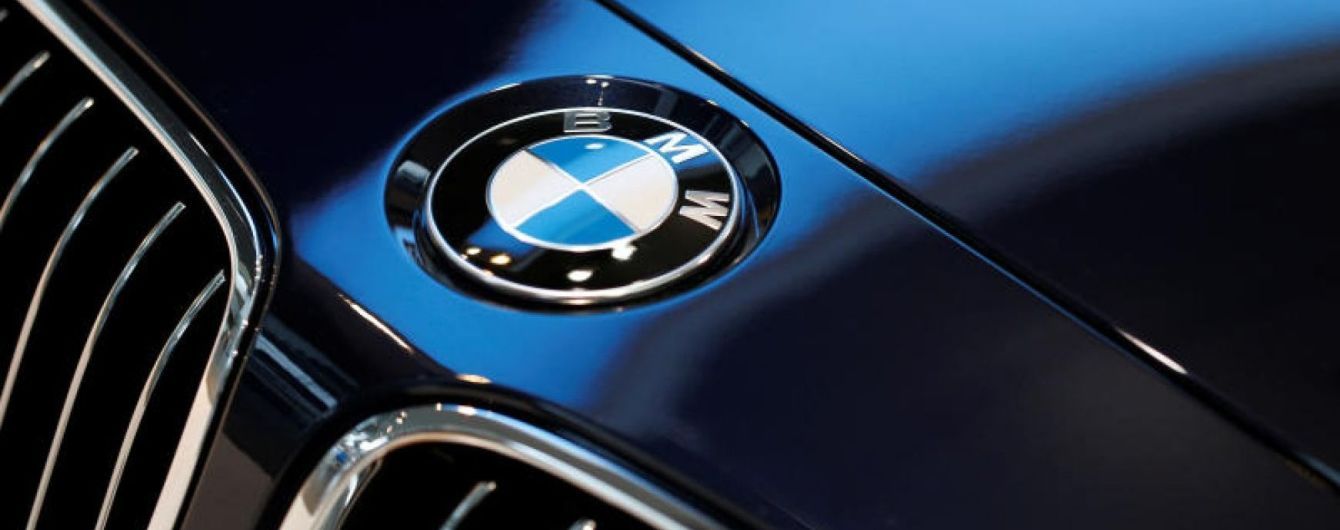 BMW готовит "захватывающий сюрприз" к автосалону во Франкфурте