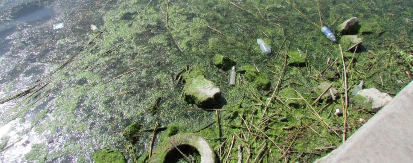 У річку Дніпро із комбінату скинули забруднені води