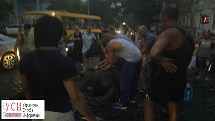 кінь зомлів в Одесі_3