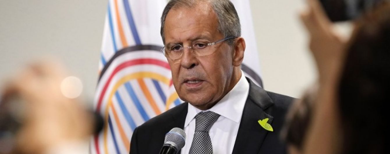 "Русофобская настроенность": Лавров объяснил Тиллерсону решение РФ ответить на новые санкции США