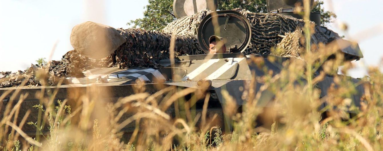 Бойовики зменшили інтенсивність обстрілів, проте поранили двох українських бійців. Хроніка АТО
