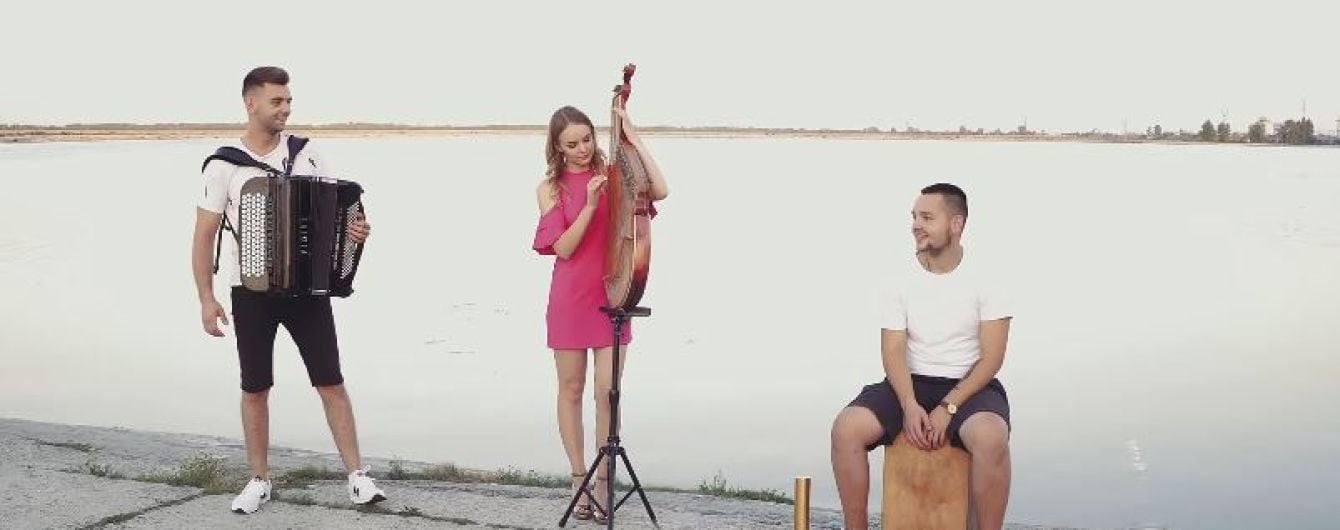 Украинская группа сыграла сверхпопулярный хит Despacito на народных инструментах