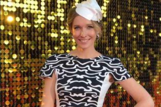 Катерина Осадчая похвасталась длинными ногами на отдыхе в Испании