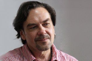 Як фанера над Україною
