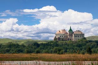 10 українських замків, біля яких обов'язково треба зробити селфі