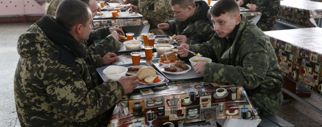 Міноборони оштрафувало постачальників неякісних харчів для військових майже на 3 млн грн