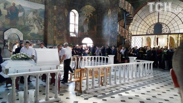 Ірину Бережну поховають на київському кладовищі, — ЗМІ