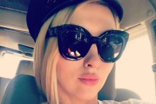 В бюстгальтере и с размазанным макияжем: Оля Полякова напугала поклонников